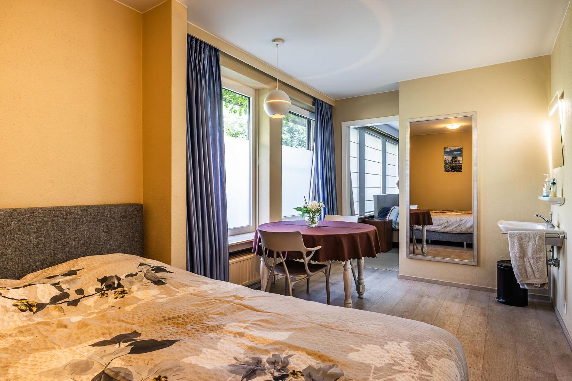 Villa De Keyser Eeklo Exteriör bild